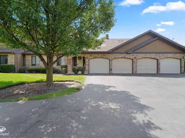 1911 Golf View Dr Unit 1911, Bartlett, IL 60103