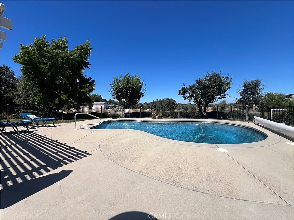1st image of 915 Santa Rita Rd