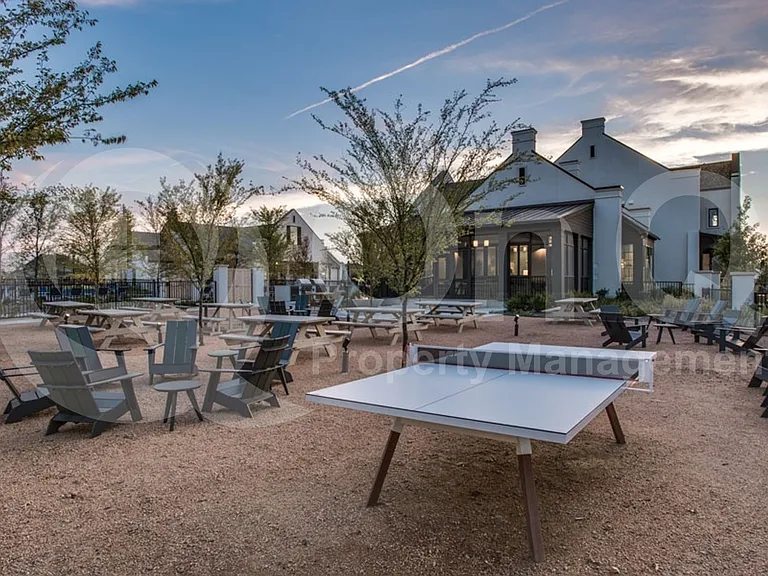 7416 Atlas Dr — Photo 28