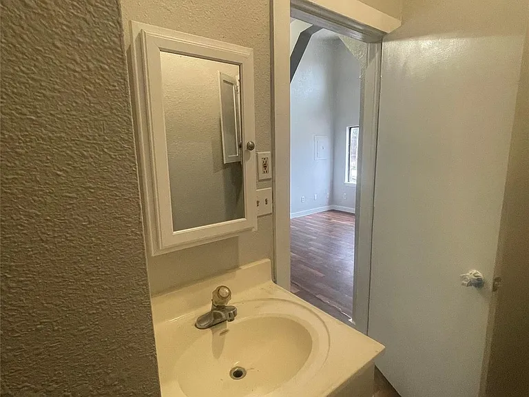 1108 W McCarty Ln #A — Photo 17