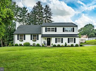 205 Fairfield Dr, Wallingford, PA 19086