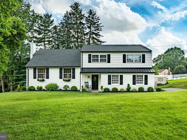 205 Fairfield Dr, Wallingford, PA 19086