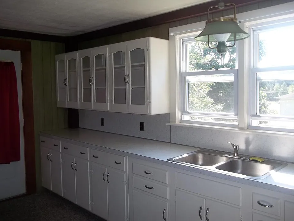 Lots of Cabinets