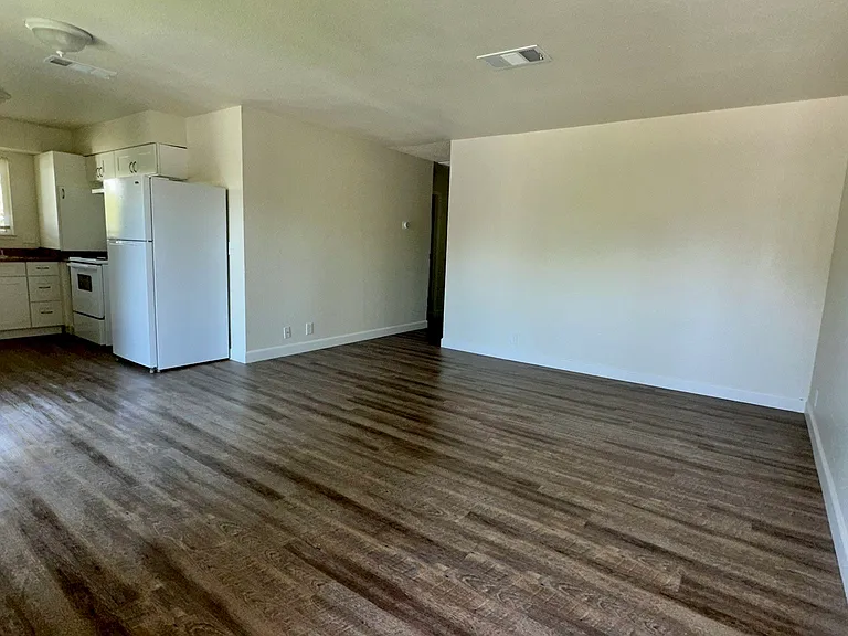 65 Mina Ave #C — Photo 2