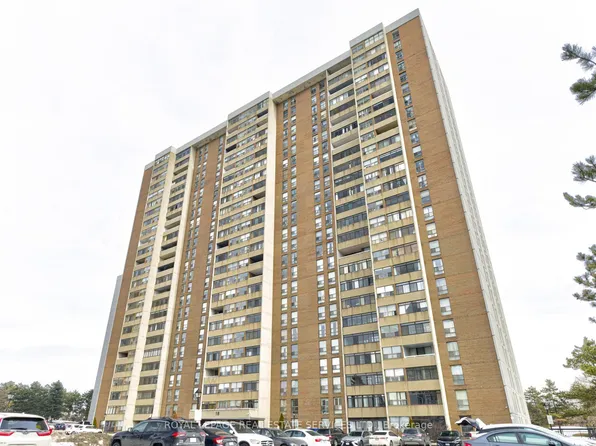 18 Knightsbridge Rd #2605, Brampton, ON L6T 3X5