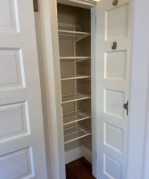 220 Throckmorton Ave — Photo 17
