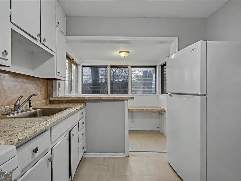 725 Matilda Pl N — Photo 10