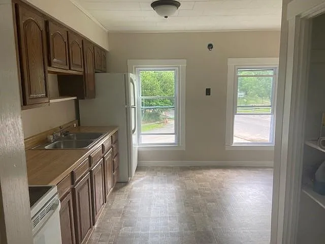 99 Brunswick Ave #4 — Photo 9