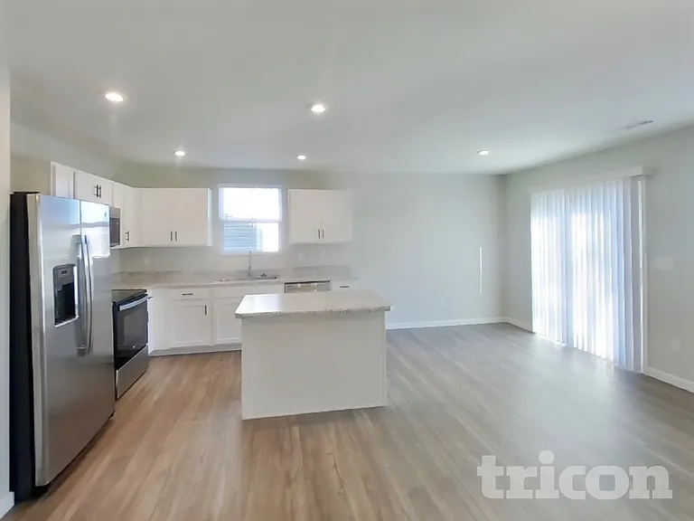 3001 Dartmoor Pl — Photo 4