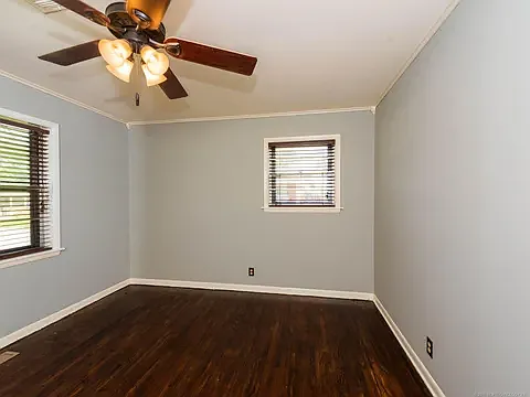 10208 E 7th St — Photo 33