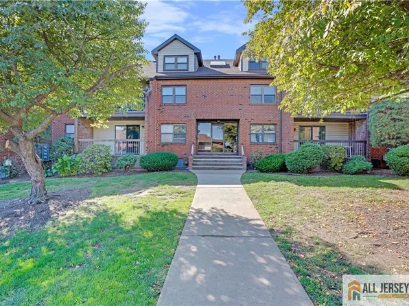 134 Beverly Hill Ter #F, Woodbridge, NJ 07095