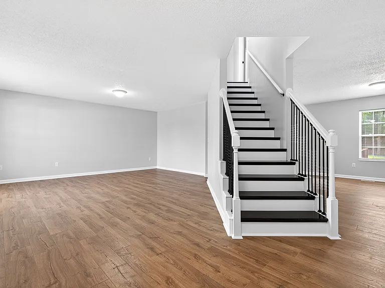 1220 Eastern St — Photo 57