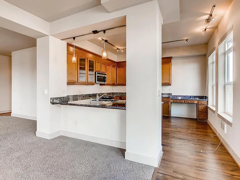 7800 SE 27th St #305 — Photo 9