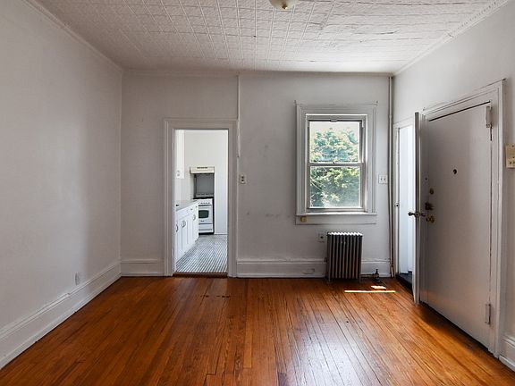 5th image of 294 N 7th St #3
