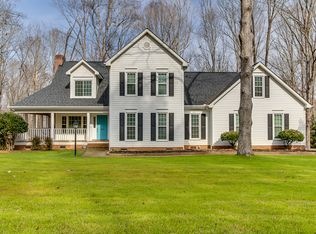 404 Shadow Oaks Dr, Easley, SC 29642