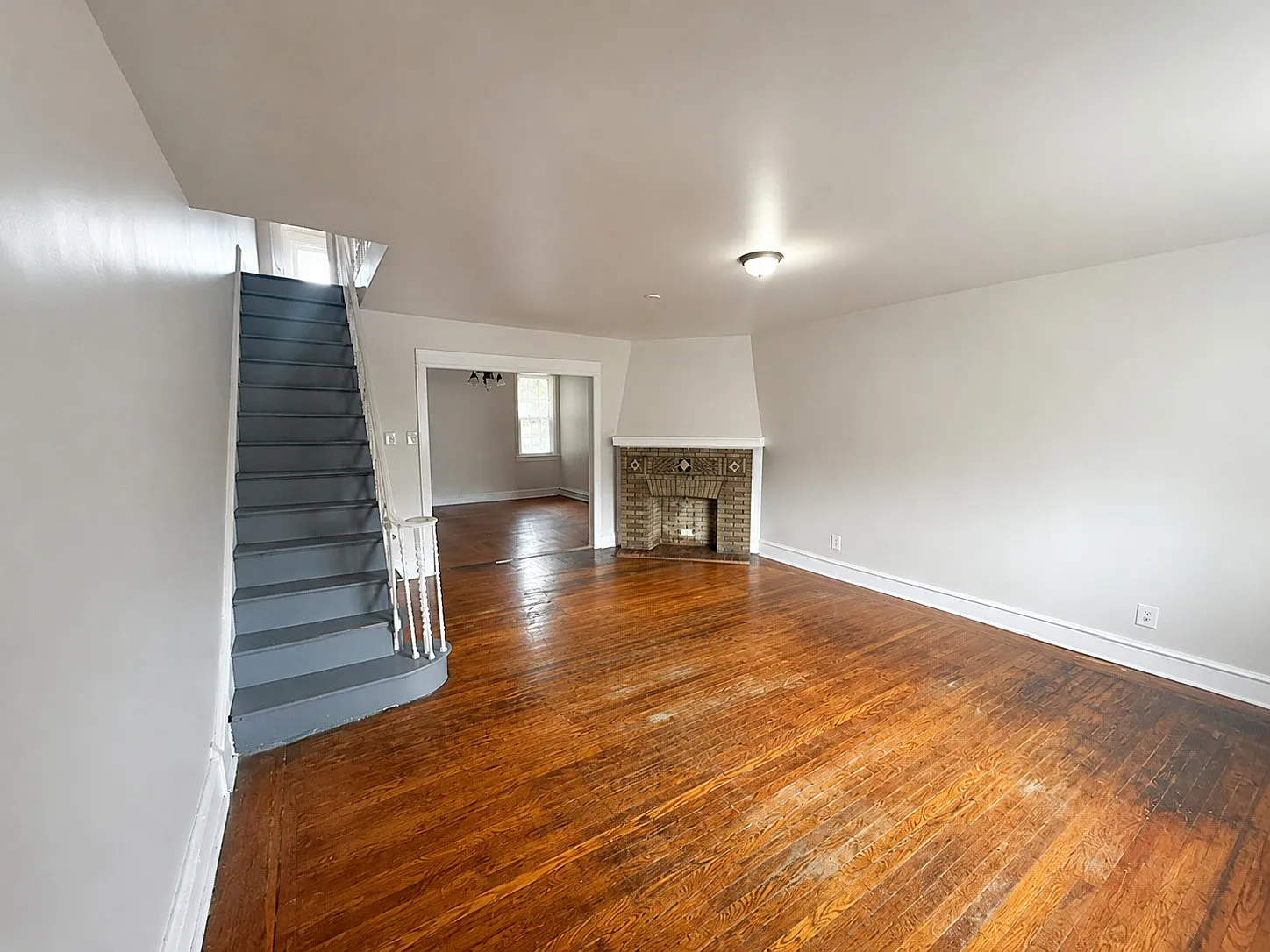 Newly Renovated 3-Bedroom Home in Wissinoming — Photo 4