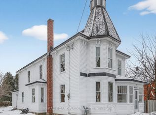 11 Alfred St, Smiths Falls, ON K7A 4H6