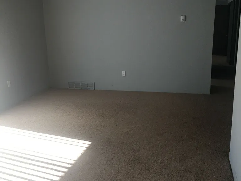 Trenton Place Apartments — Photo 36