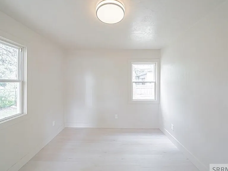 648 W 3rd St N — Photo 10