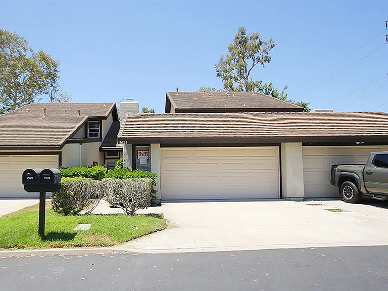 17023 Mount Lomina Ct — Photo 2