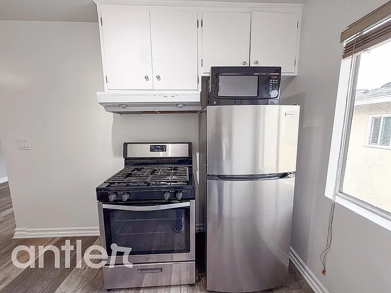 14271 Dickens St #A8 — Photo 10