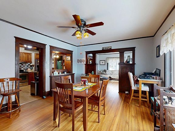 3rd image of 106 Oak STREET