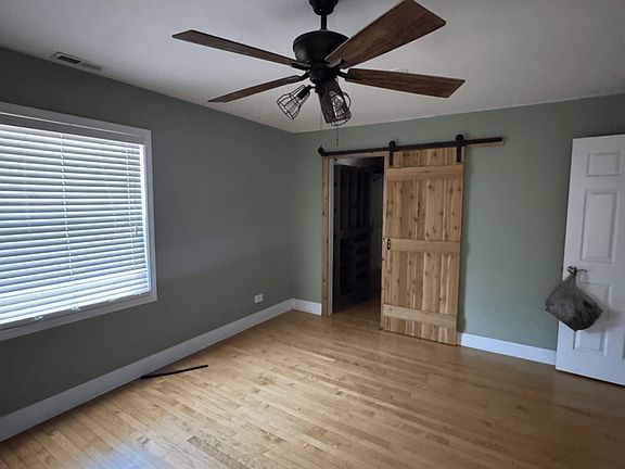 5th image of 7555 N Rogers Ave
