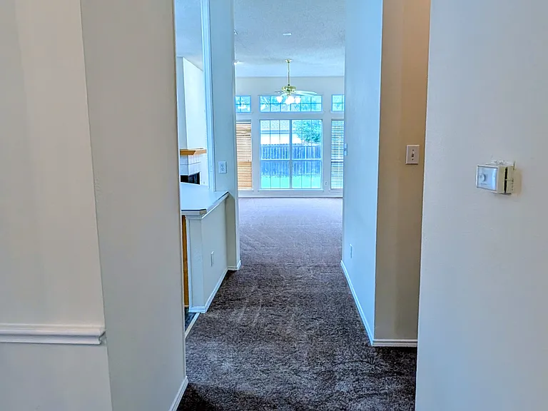 10610 Nashville Dr — Photo 15
