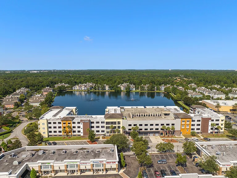 Lake Lofts at Deerwood — Photo 9