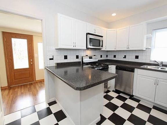 4th image of 3123 N Osceola Ave