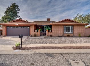 8221 N Suwannee Dr, Tucson, AZ 85741