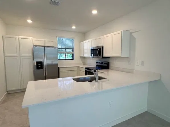 1596 NE 3rd Ave, Florida City, FL 33034