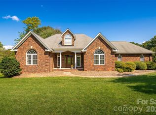 3808 Falling Creek Rd NE, Hickory, NC 28601