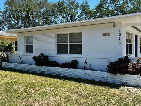1946 NE 167th St, Miami, FL