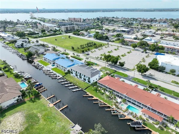 1635 SE 46th Ln #102, Cape Coral, FL 33904