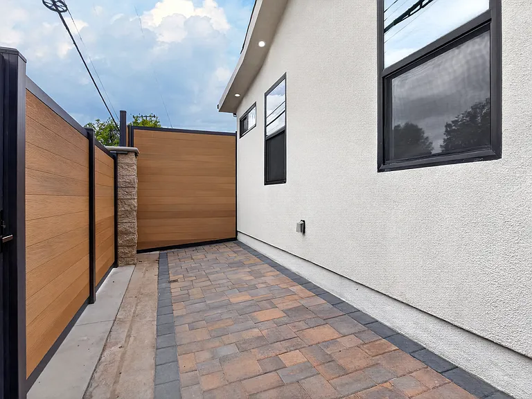 17501 Los Alimos St #10809 — Photo 38