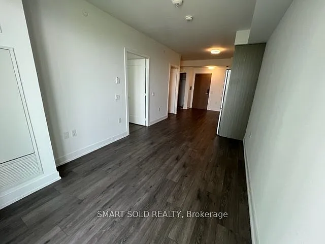 575 Bloor St E #2405 — Photo 8