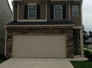 135 Village Trl, Woodstock, GA