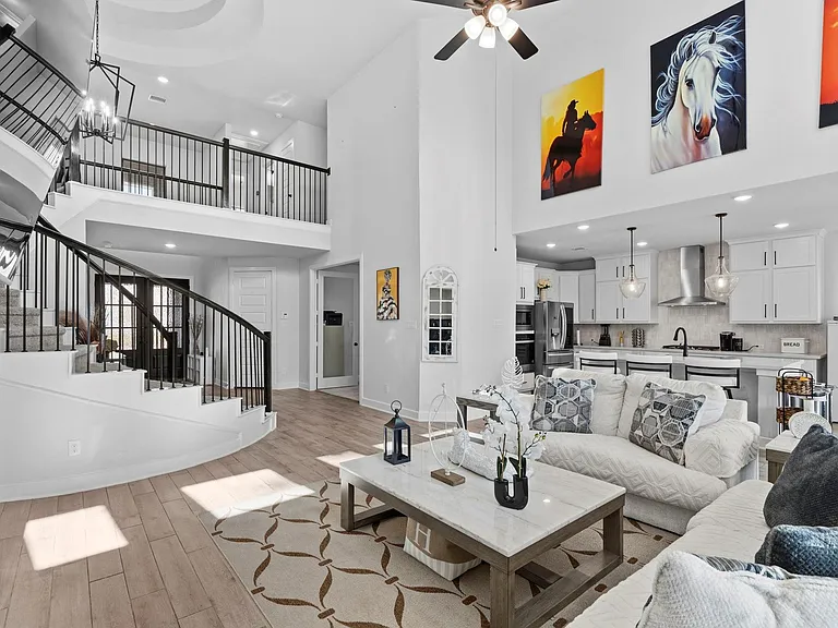 511 Carina Gaze Dr — Photo 10