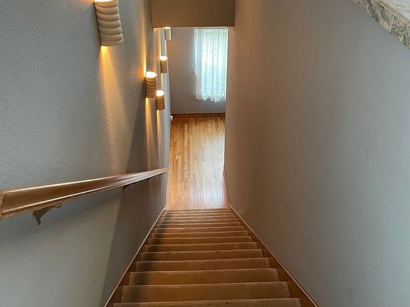 2nd image of 2128-2130 I St