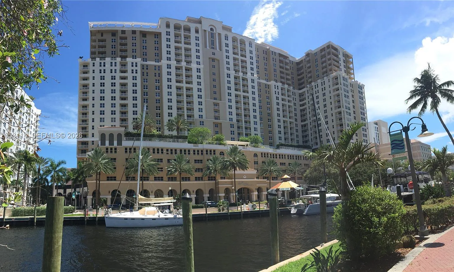 Nuriver Landing Condo — Photo 1