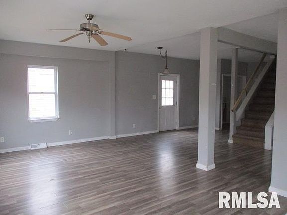 3rd image of 1513 E London Ave