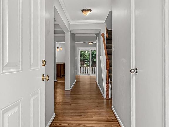 3rd image of 9664 Scotch Haven Dr