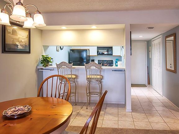2nd image of 34 Plantation Dr APT 202