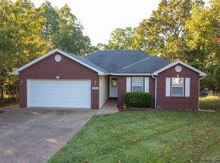 734 Cherokee Rd, Lake Ozark, MO 65049
