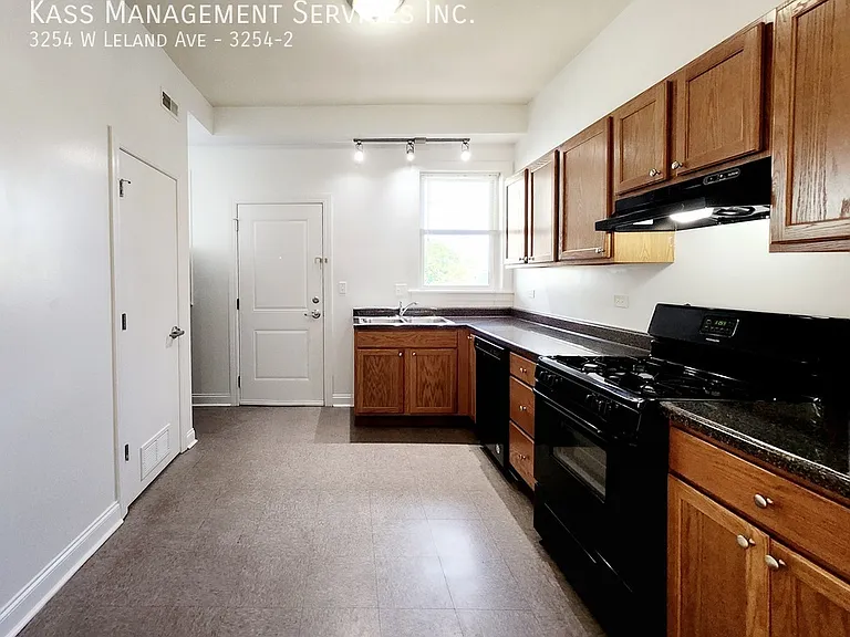 3254 W Leland Ave #2 — Photo 4