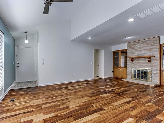 3rd image of 3205 NW 36th St