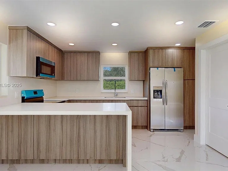 3801 SW 132nd Ave — Photo 37