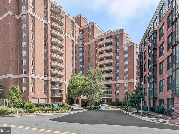 4808 Moorland Ln APT 502, Bethesda, MD 20814