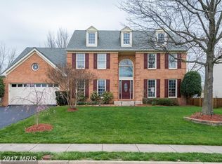 706 Tamani Dr, Herndon, VA 20170
